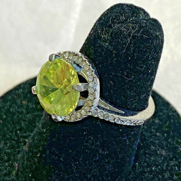 Silver Cocktail Ring 5.5 Chartreuse Green & White - Picture 3 of 5